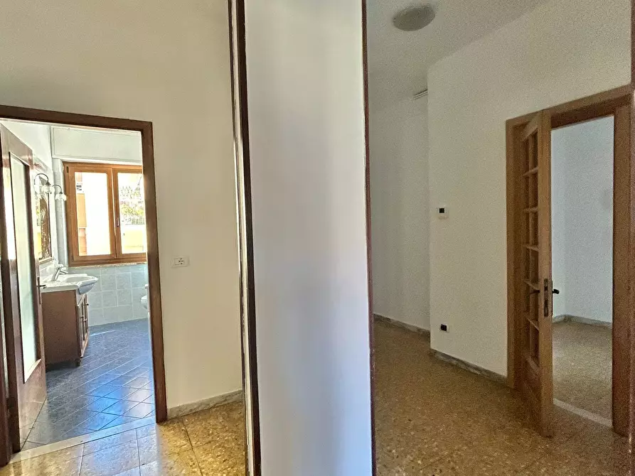 Immagine 13 di Quadrilocale in vendita  a Sarzana