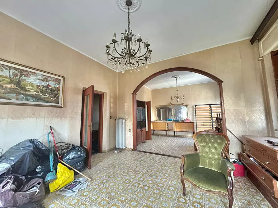 Immagine 3 di Pentalocale in vendita  a Sarzana