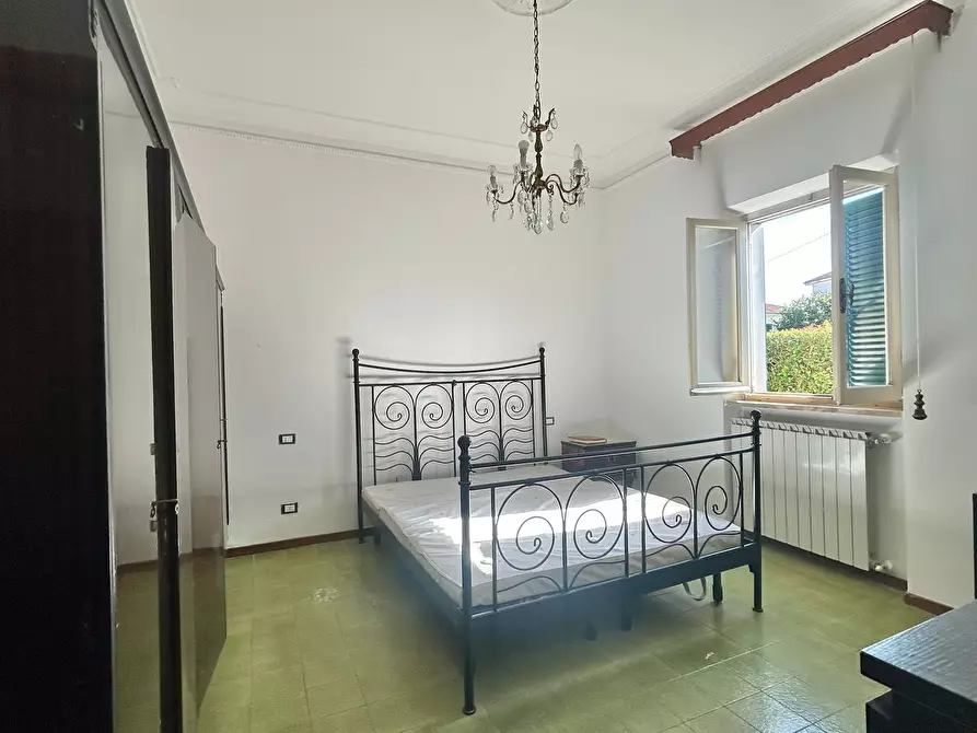 Immagine 17 di Quadrilocale in vendita  a Ameglia