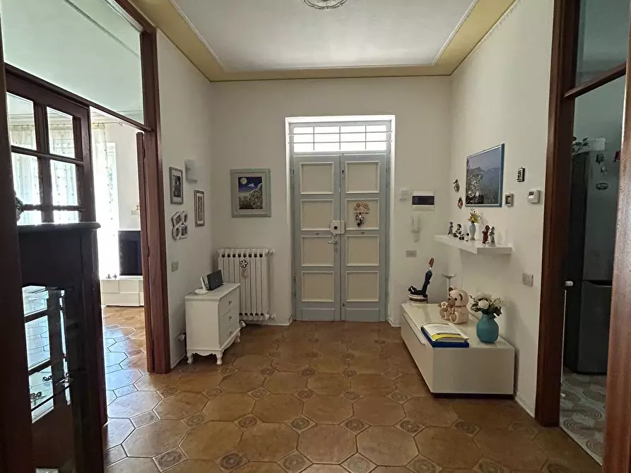 Immagine 6 di Quadrilocale in vendita  a Sarzana