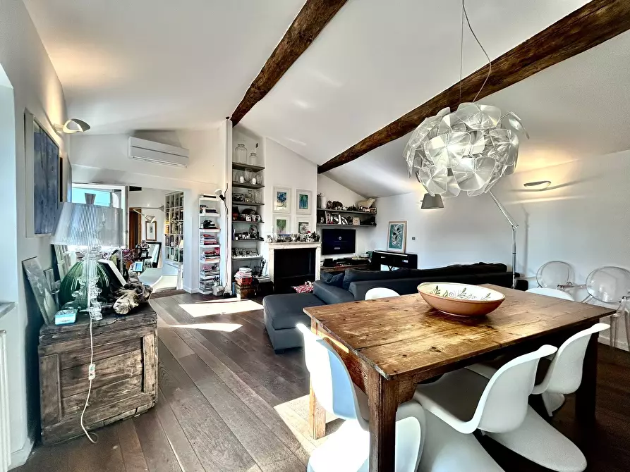 Immagine 1 di Quadrilocale in vendita  a Sarzana