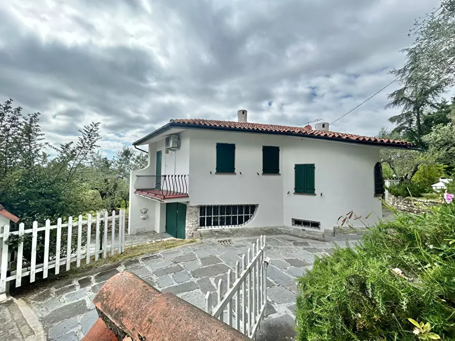 Immagine 2 di Casa indipendente in vendita  a Castelnuovo Magra