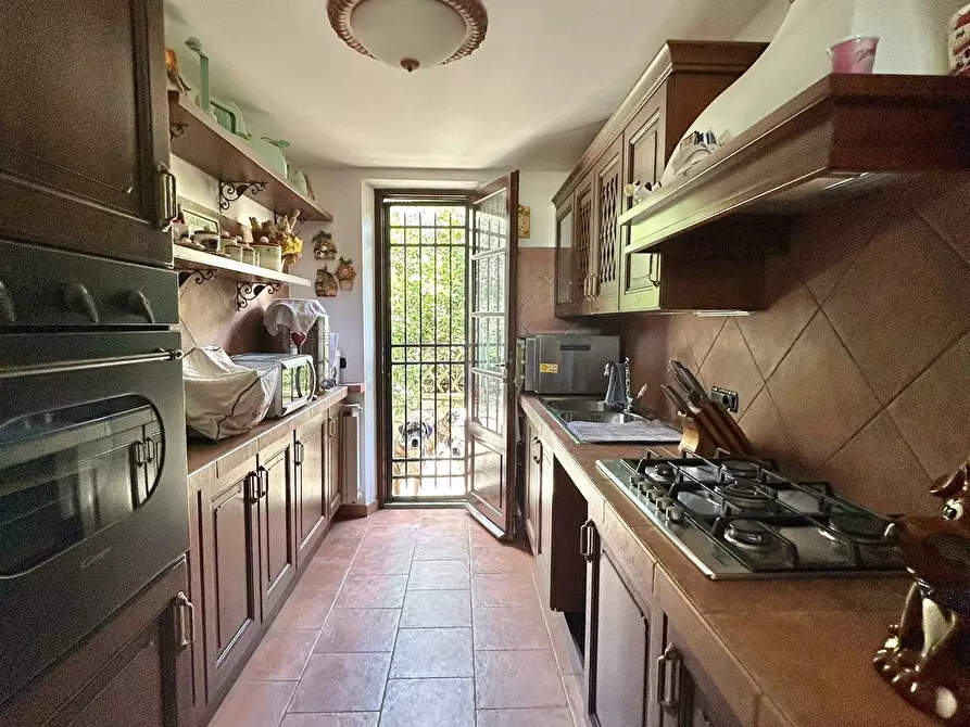 Immagine 22 di Villa in vendita  a Sarzana