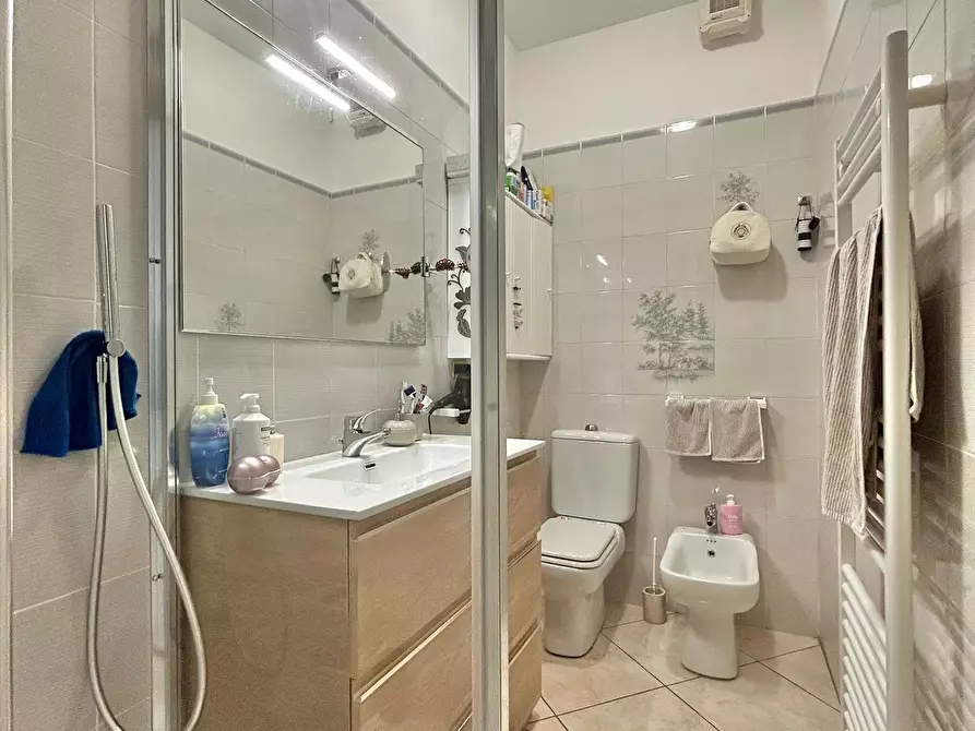 Immagine 44 di Porzione di casa in vendita  a Fosdinovo