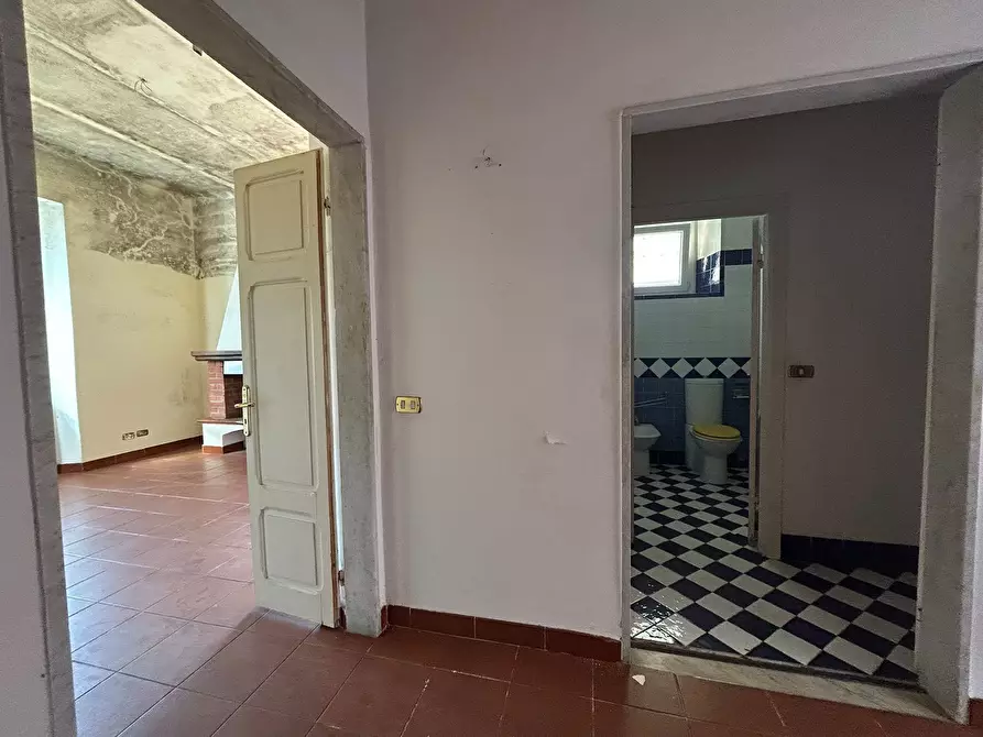 Immagine 47 di Casa indipendente in vendita  a Sarzana