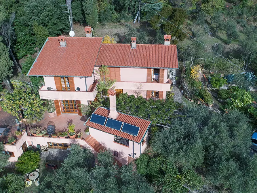 Immagine 24 di Villa in vendita  a Fosdinovo