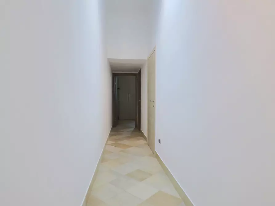 Immagine 21 di Trilocale in vendita  in Via Diego Peluso 38 a Taranto