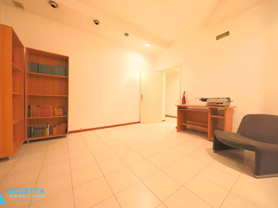 Immagine 9 di Bilocale in vendita  in Via Duca di Genova 63 a Taranto