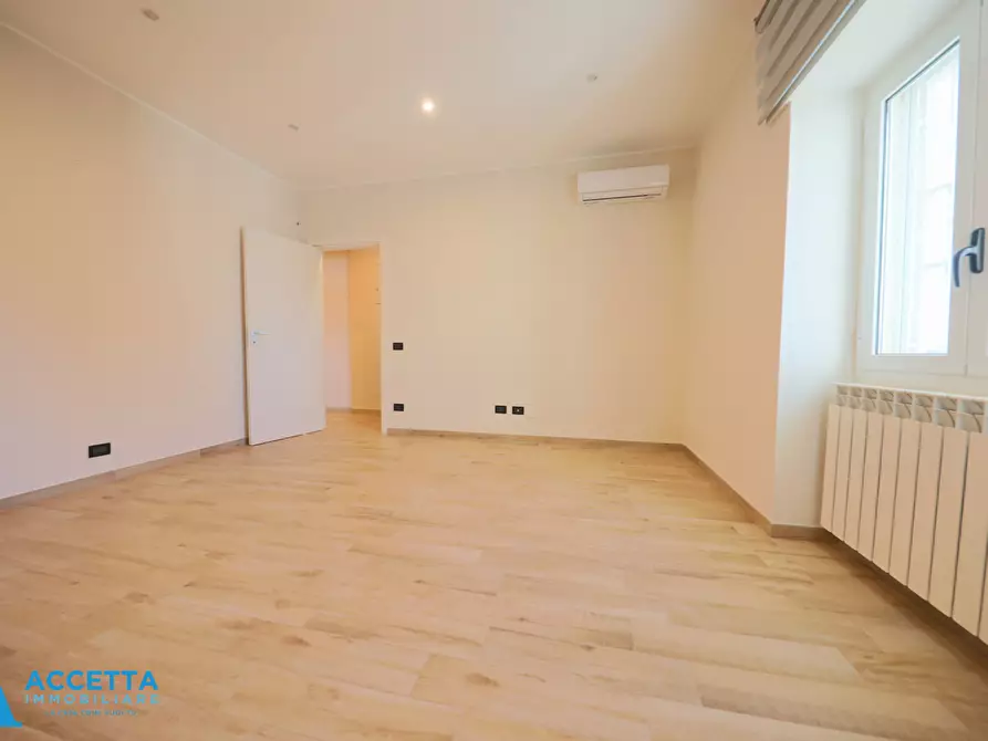 Immagine 6 di Trilocale in vendita  in Via Gattucci 13 a Taranto