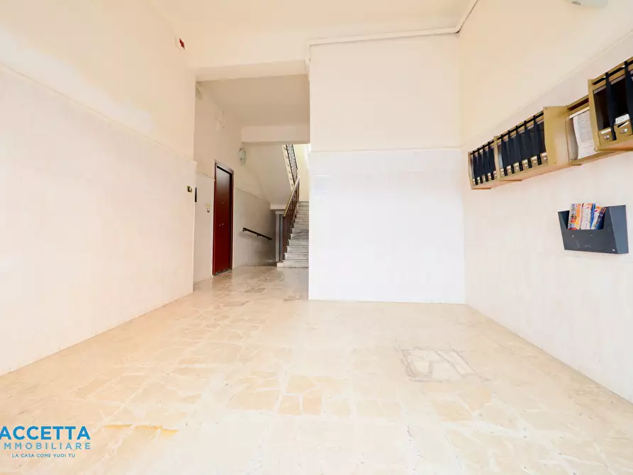Immagine 19 di Trilocale in affitto  in Via Rintone 28 a Taranto
