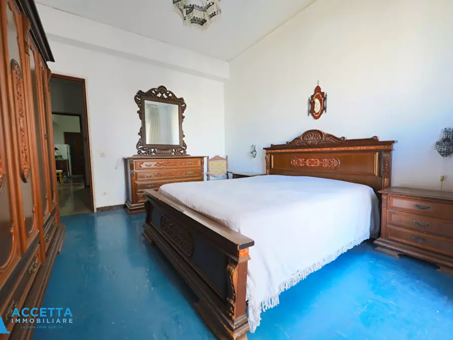 Immagine 18 di Trilocale in vendita  in Piazza Pio X 42 a Taranto