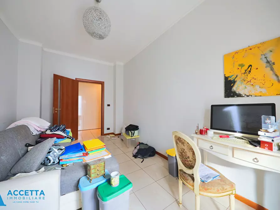 Immagine 7 di Trilocale in vendita  in Via Diego Peluso 80 a Taranto