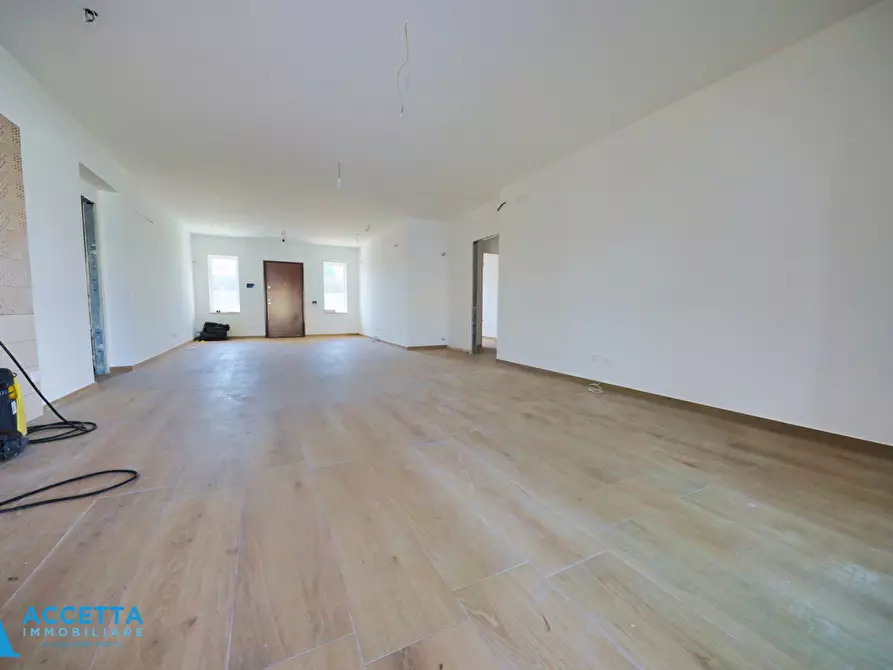 Immagine 8 di Villa in vendita  in Via Lorenzo il Magnifico a Taranto