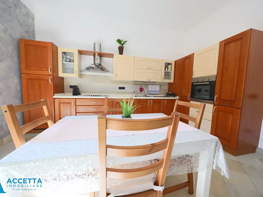 Immagine 5 di Trilocale in vendita  in Via Diego Peluso 38 a Taranto