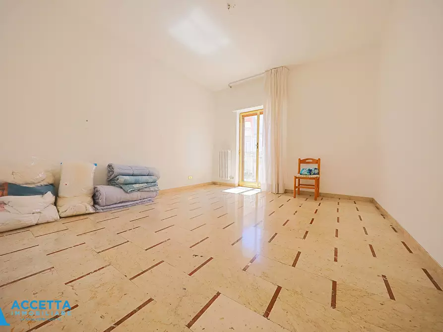 Immagine 14 di Bilocale in vendita  in Via Corsica 15 a Taranto