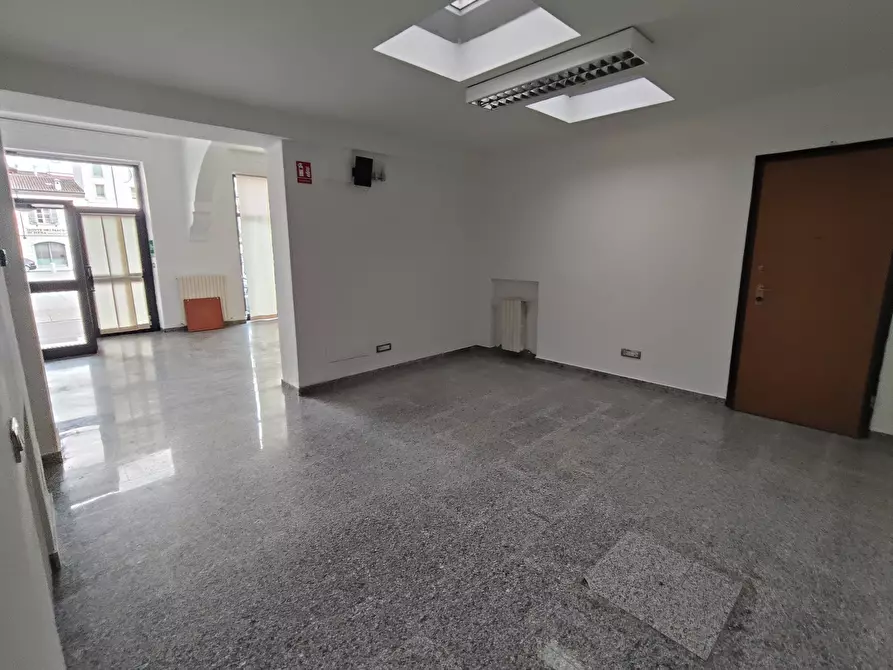 Immagine 29 di Locale commerciale in affitto  in Piazza XX Settembre a Castel San Giovanni