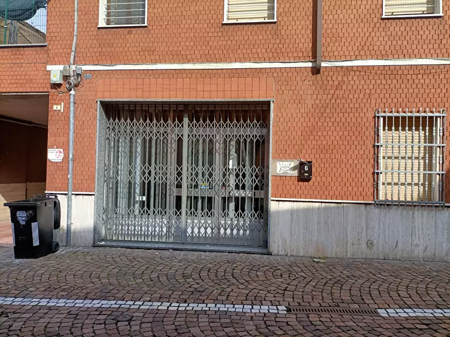 Immagine 13 di Locale commerciale in vendita  in Via Giovanni Capra a Pontenure