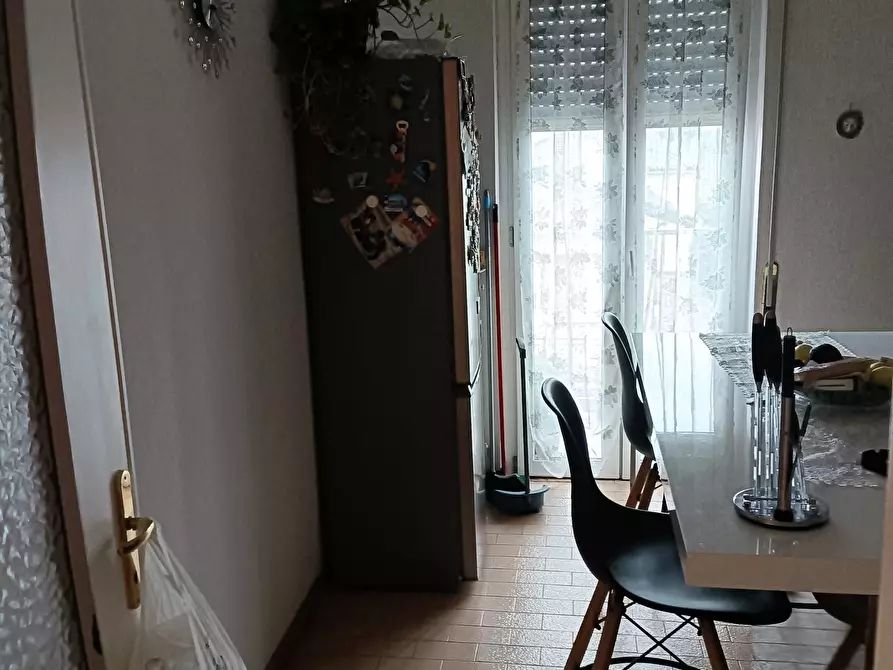 Immagine 6 di Trilocale in vendita  in semi-centrale a Pieve Porto Morone