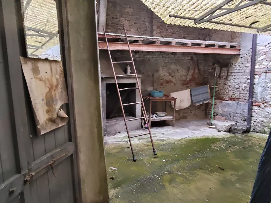 Immagine 8 di Porzione di casa in vendita  in Via Guglielmo Marconi a Ziano Piacentino
