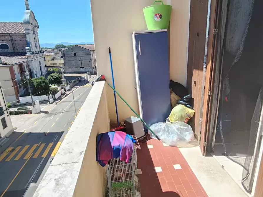 Immagine 19 di Trilocale in vendita  in Via Roma a Pieve Porto Morone