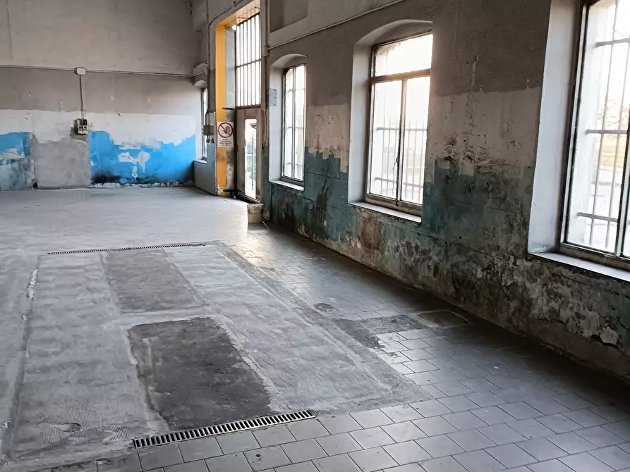 Immagine 9 di Magazzino in vendita  in Via Malvicino a Castel San Giovanni