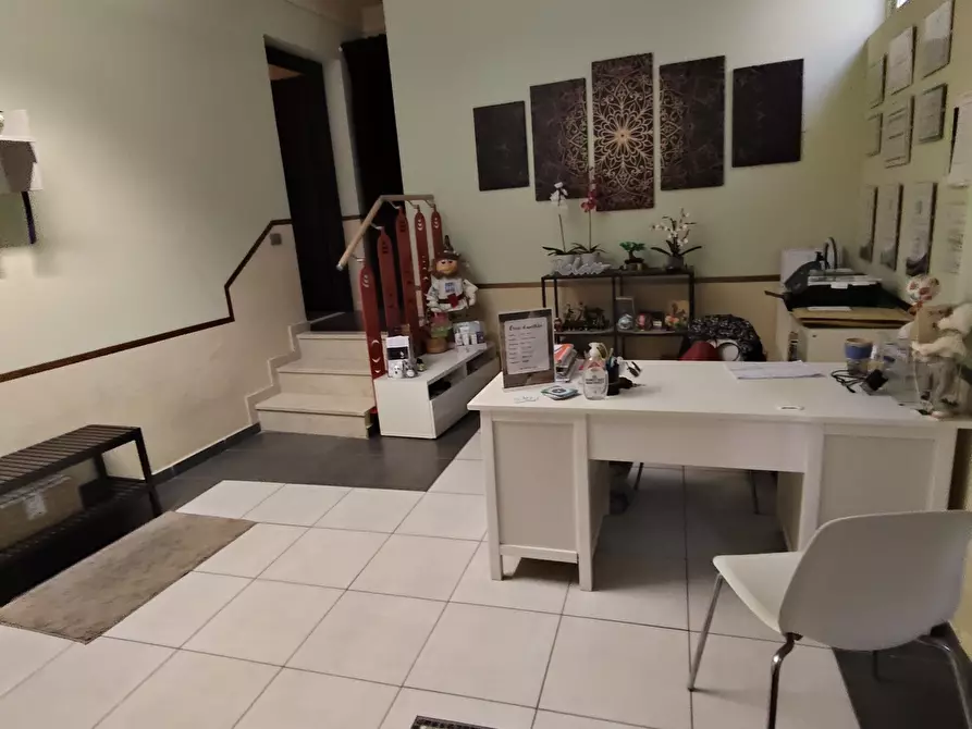 Immagine 17 di Ufficio in affitto  in centrale a Broni