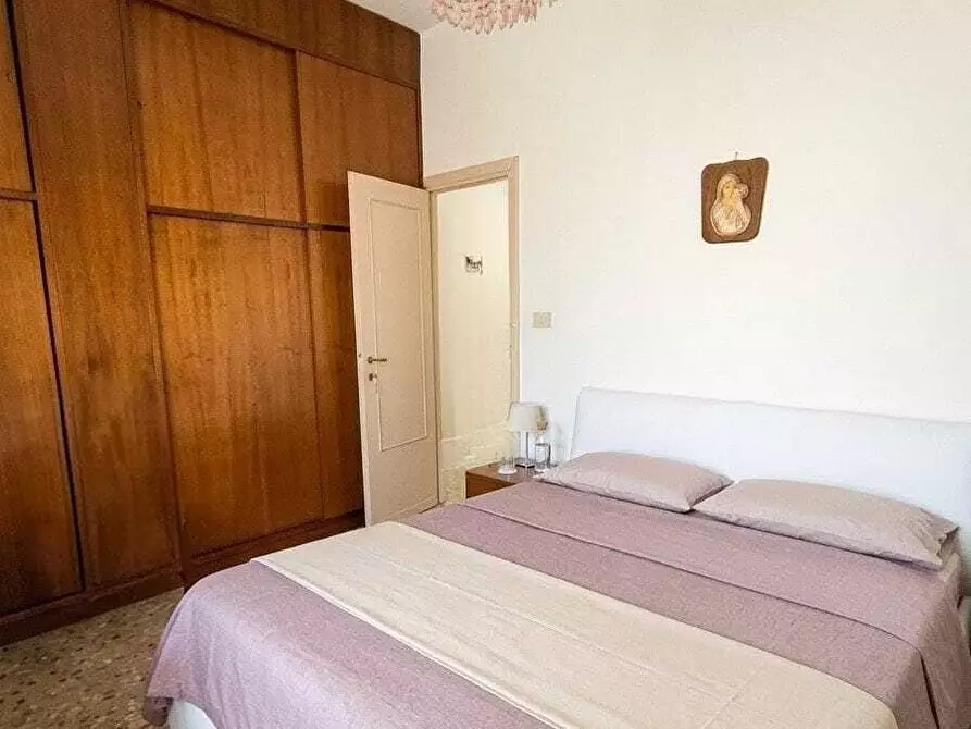Immagine 7 di Trilocale in vendita  in Via Avegno a Roma