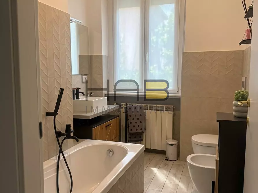 Immagine 8 di Trilocale in vendita  in Via Osimo a Busto Arsizio