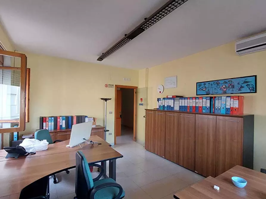 Immagine 18 di Ufficio in vendita  in Via Sabato Visco 24a a Salerno