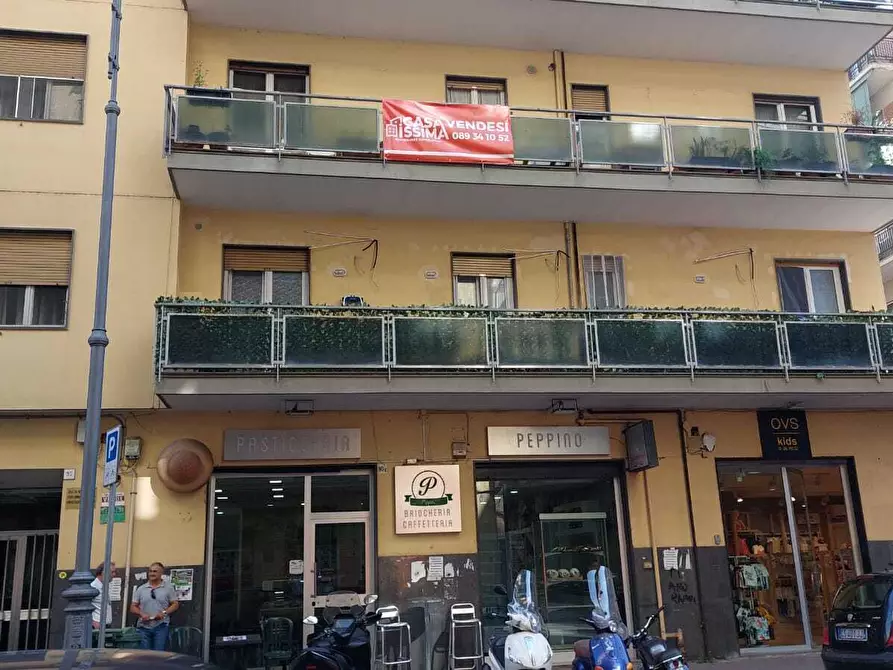 Immagine 12 di Trilocale in vendita  in Via Trento 92 a Salerno
