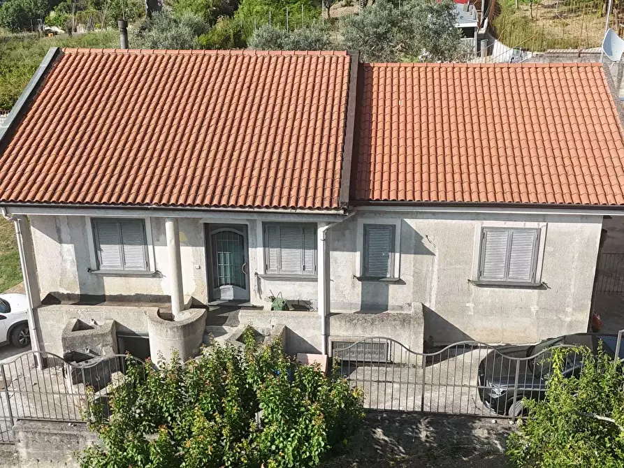 Immagine 12 di Villa in vendita  in Via Casa rocco giovi 11 A a Salerno