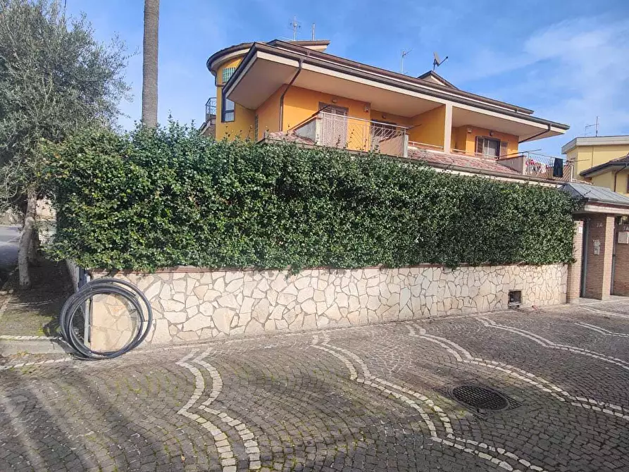 Immagine 31 di Villetta a schiera in vendita  in Via Furchi a Striano