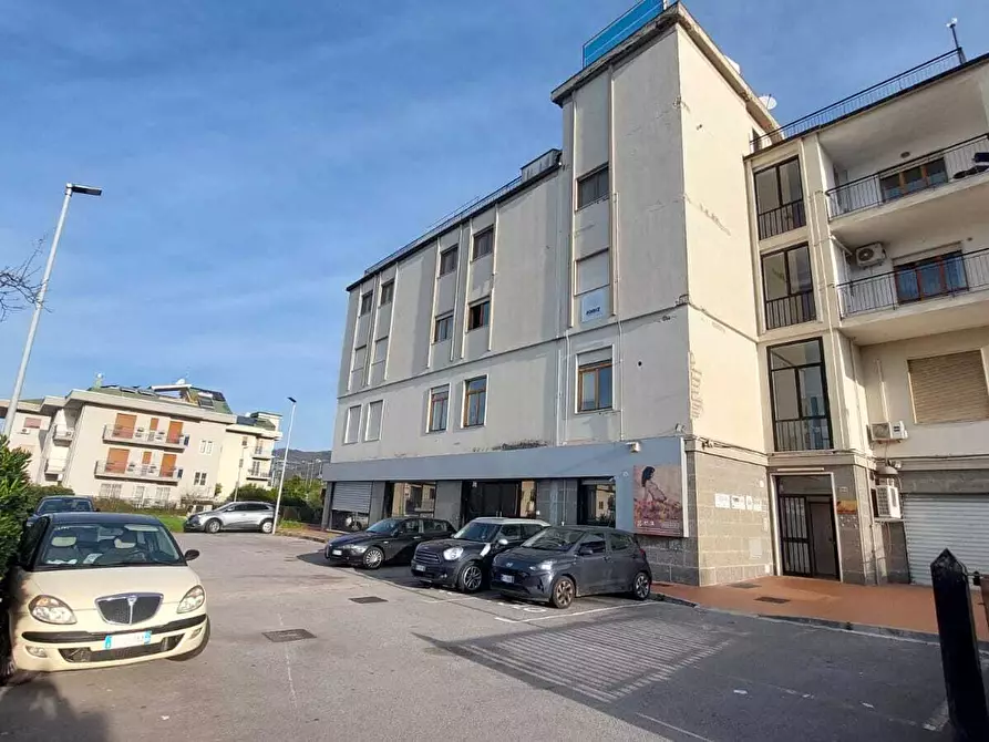 Immagine 7 di Ufficio in vendita  in Via Sabato Visco 24a a Salerno