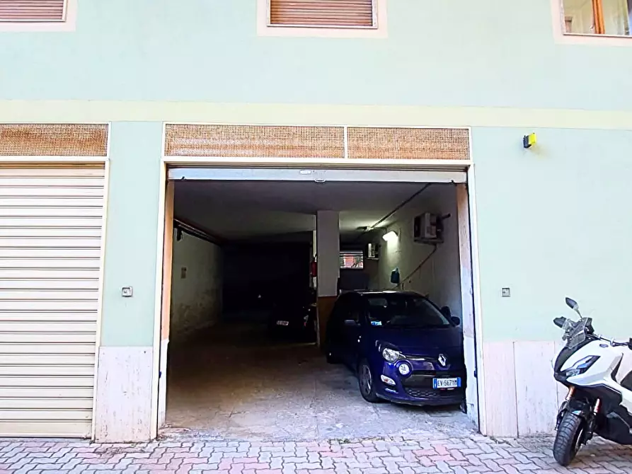 Immagine 5 di Pentalocale in vendita  in Via Medaglie D'Oro 388 a Salerno