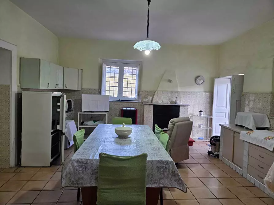 Immagine 10 di Bilocale in vendita  in Piazza Umberto I 11 a Montecorvino Rovella