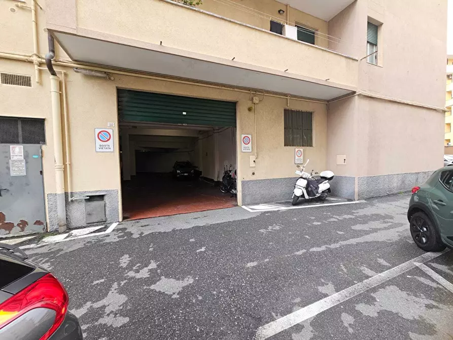 Immagine 9 di Garage in vendita  in Via Maurizio Sacchi 12 a Genova