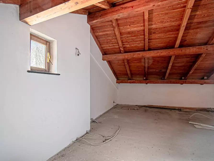 Immagine 16 di Trilocale in vendita  in Via Luigi Nino Malerba 2727 a Busalla