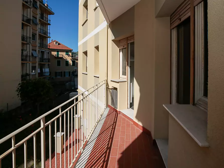 Immagine 13 di Pentalocale in vendita  in Via Paolo Anfossi 68c a Genova