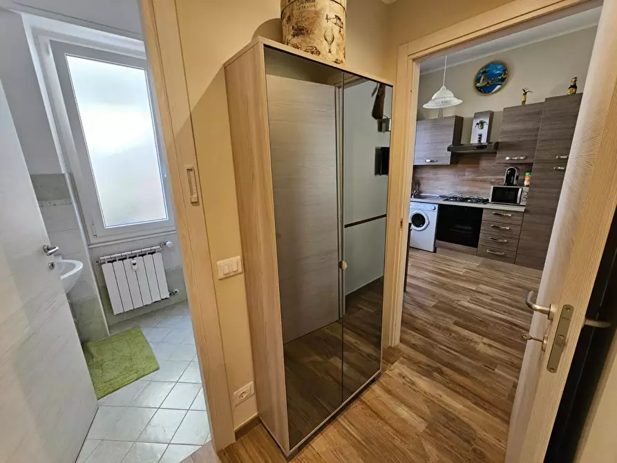 Immagine 31 di Bilocale in vendita  a Genova