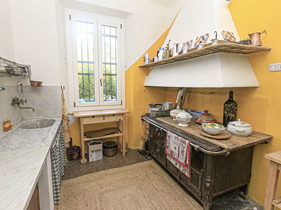 Immagine 3 di Villa in vendita  in Via Monte Carlo 7/2 a Campomorone