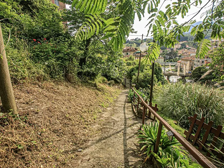Immagine 29 di Bilocale in vendita  in Salita Castrofino a Genova