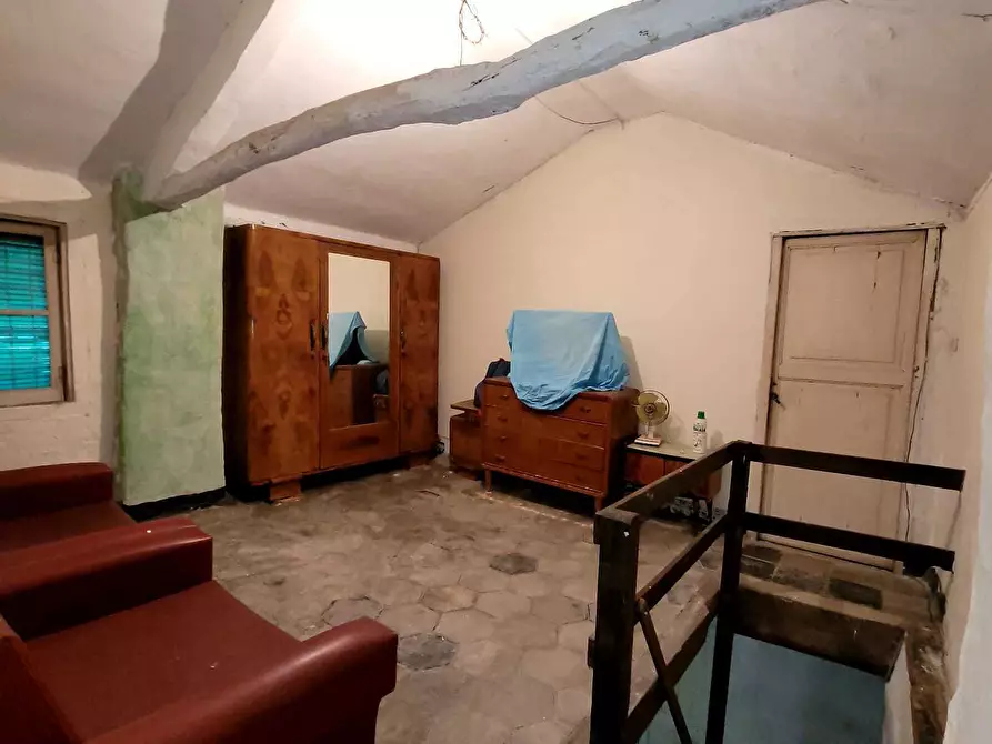 Immagine 73 di Pentalocale in vendita  in Via Campi 7 a Serra Riccò