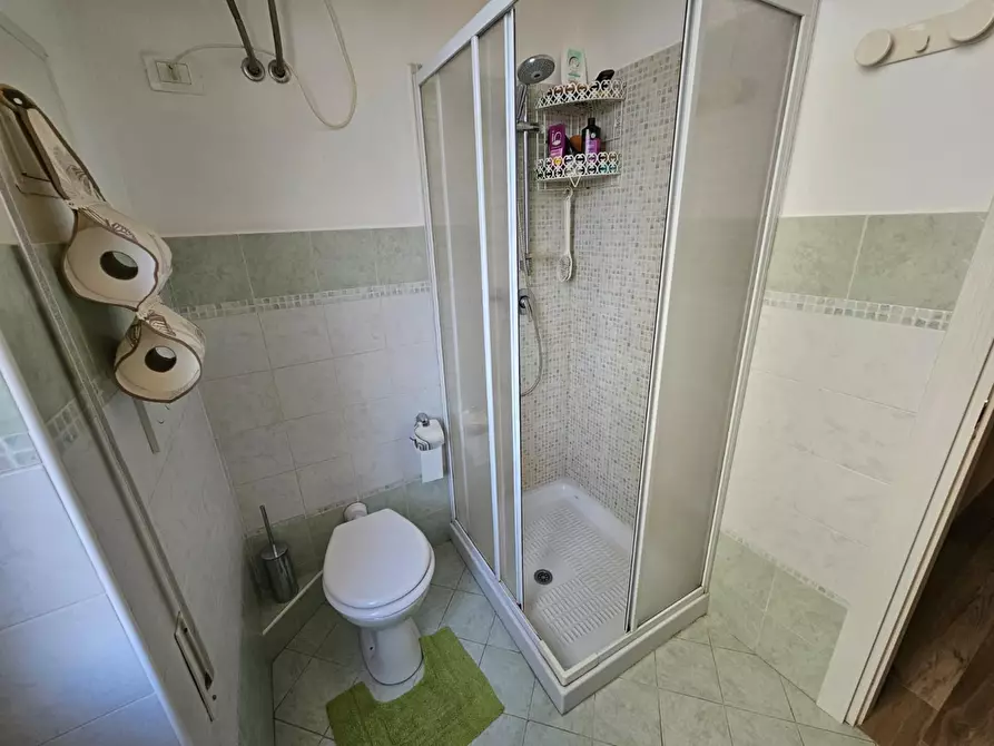 Immagine 18 di Bilocale in vendita  a Genova