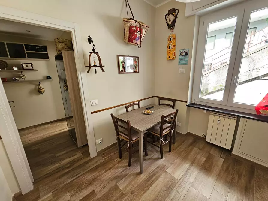 Immagine 12 di Bilocale in vendita  a Genova