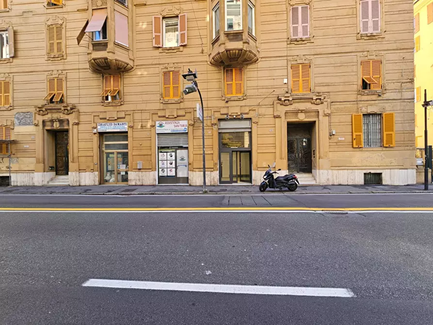 Immagine 17 di Locale commerciale in vendita  in Via Giovanni Tommaso Invrea 46 a Genova