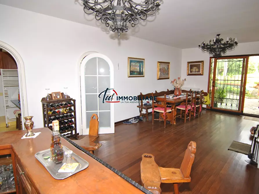 Immagine 35 di Villa in vendita  in Via Kaiser Parodi 15 a Livorno