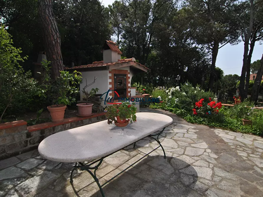 Immagine 57 di Villa in vendita  in Via Kaiser Parodi 15 a Livorno