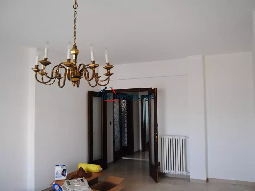 Immagine 13 di Pentalocale in vendita  in Viale Cassa di Risparmio 37 a Livorno