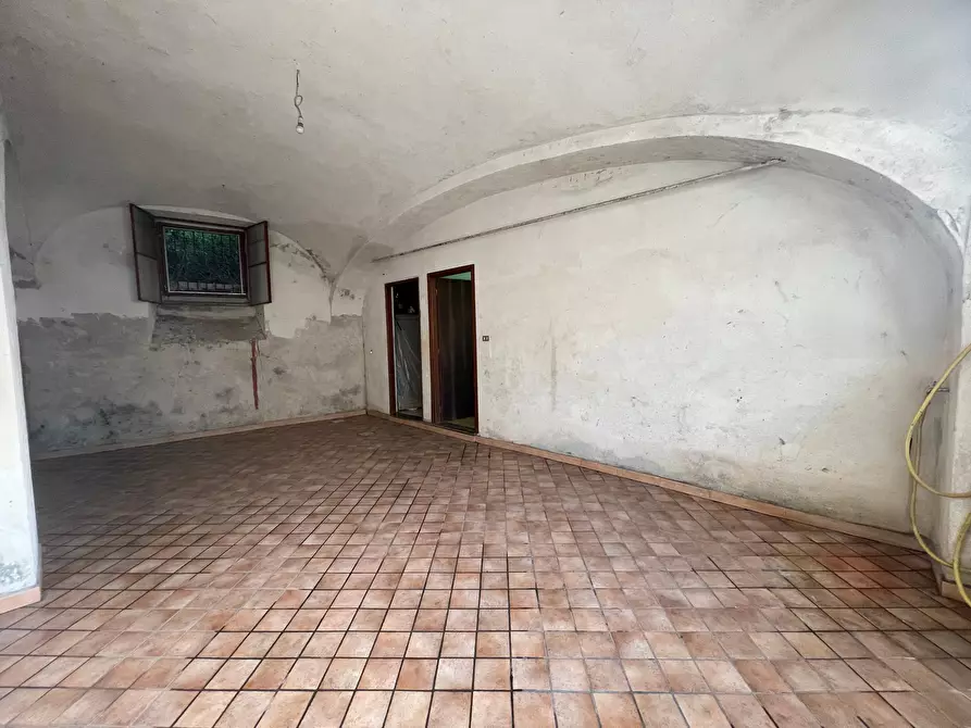 Immagine 14 di Quadrilocale in vendita  in Località Borgonuovo B 69 a Monchiero