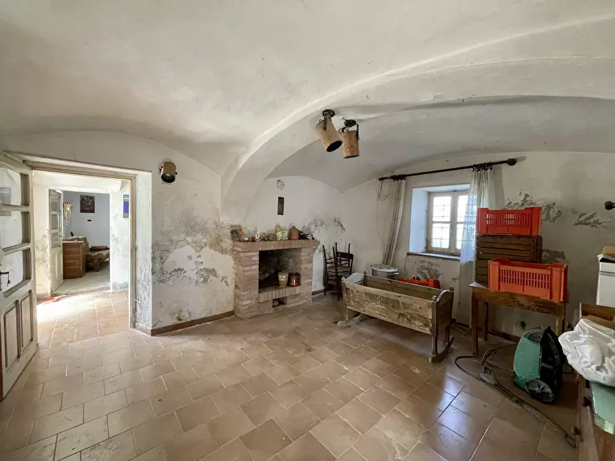 Immagine 13 di Rustico / casale in vendita  in Borgata Biarella 32 a Dogliani